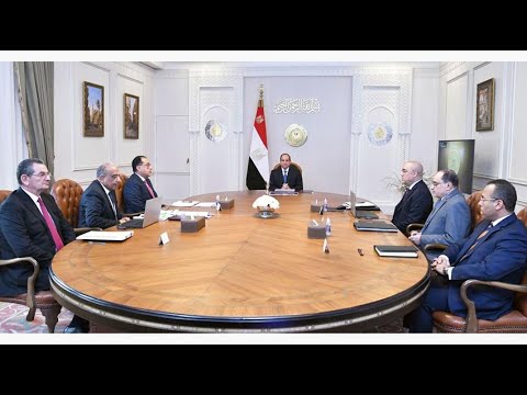 السيد الرئيس يتابع الموقف التنفيذي لتطوير قطاع الصناعات النسيجية ومجمع قها وإدفينا للصناعات الغذائية
