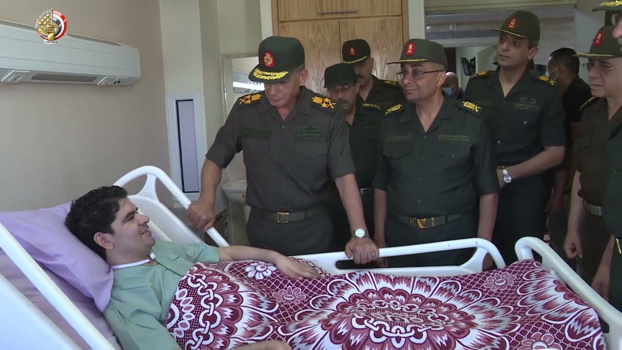وزير الدفاع يزور مصابى العمليات الحربية بالمجمع الطبى للقوات المسلحة بكوبرى القبة والمعادى
