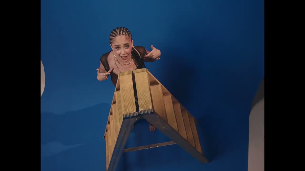 Nada Nader - Haga Zy Keda (Official Video) | ندى نادر - حاجه زي كده