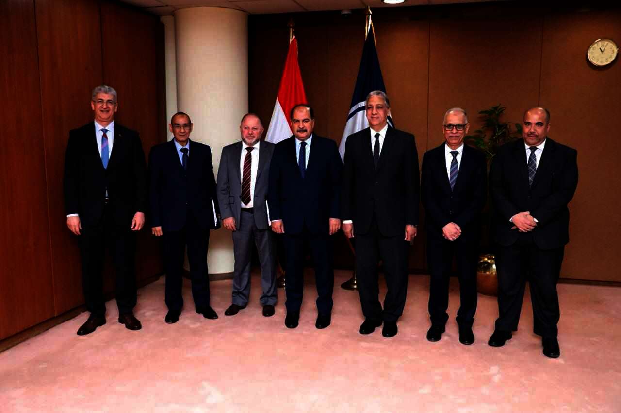 خبراء
