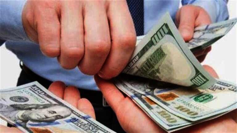 تشكيل عصابي يتاجر في العملة الأجنبية