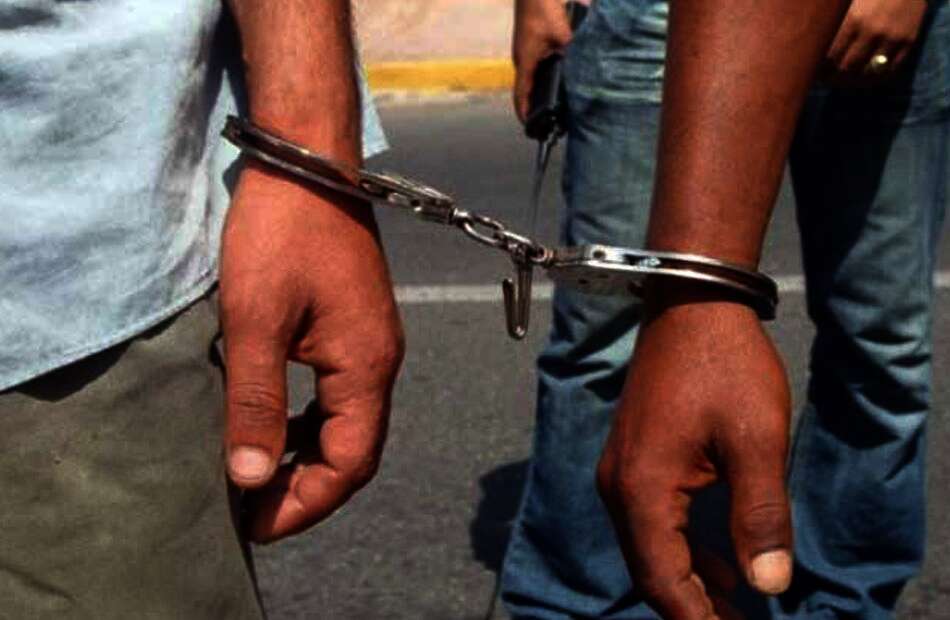 حبس عاطلين