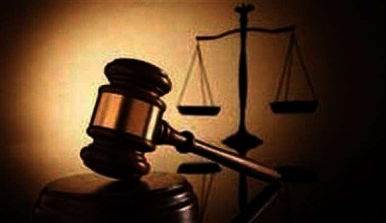 محاكمة 27 متهما بإنهاء حياة شخص