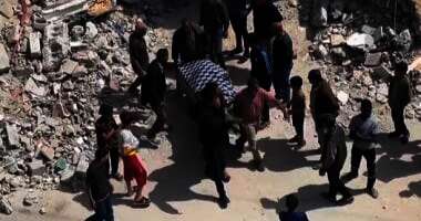 15 شهيدا و30 جريحا فى قصف إسرائيلى