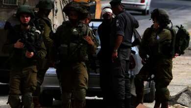 الاحتلال يعتقل 14 فلسطينيا من الضفة