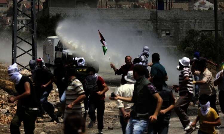 الفلسطينيين والاحتلال