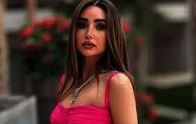 هنا الزاهد