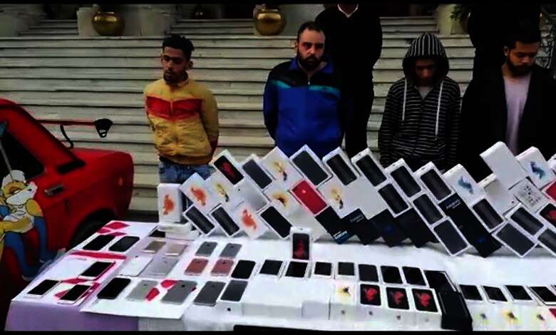 ضبط تشكيل عصابي يسرق هواتف المواطنين