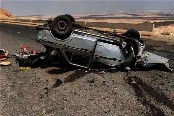 "إصابة 5 أشخاص".. رفع حطام حادث طريق