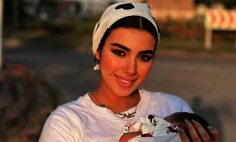 البلوجر هدير عاطف