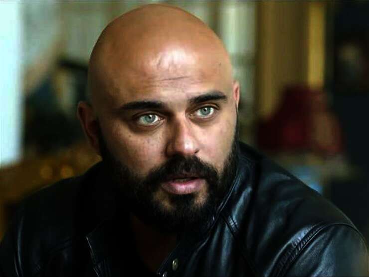 الفنان أحمد صلاح حسنى