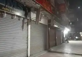تشميع 28 محلا خالفوا مواعيد الغلق بـ"المنتزه ثان"