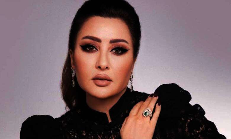 المطربة لطيفة