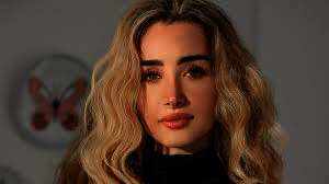 هنا الزاهد