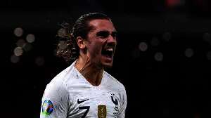 النجم العالمي جريزمان لاعب منتخب فرنسا