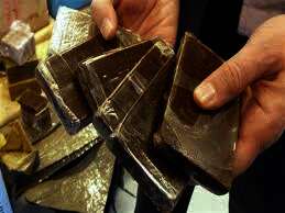 حبس عاطل بتهمة حيازة مخدر الحشيش