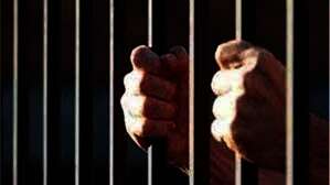 الحبس سنة لمتهمين لحيازتهما الحشيش