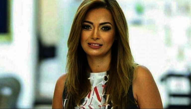 الفنانة داليا مصطفى
