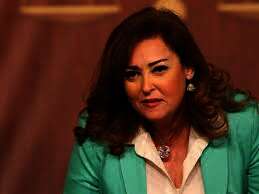 الفنانة نهال عنبر