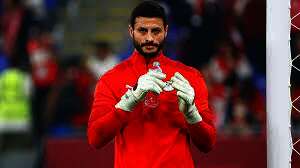 محمد الشناوي حارس وقائد الفريق الاهلي