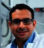 الدكتور محمد أحمد خلاف، المدرس بقسم علم الحيوان والحشرات، بكلية العلوم بالجامعة