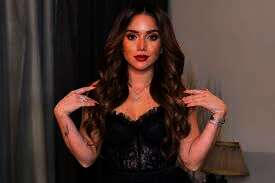 الفنانة رنا رئيس