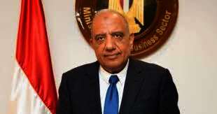 الدكتور محمود عصمت وزير الكهرباء والطاقة المتجددة