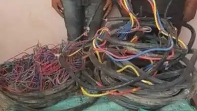والد "طفل المعادى" يكشف تفاصيل دهس ابنه أسفل سيارة مسرعة