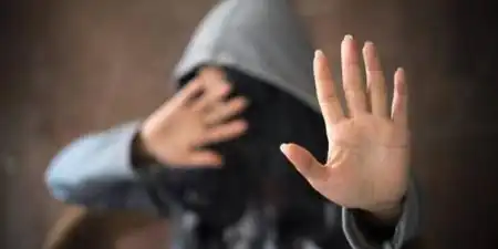 عصابة خطف الهواتف المحمولة من المواطنين