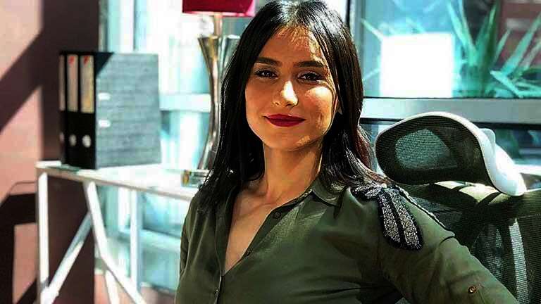 الفنانة هلا السعيد