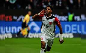 الدولي المصري عمر مرموش لاعب فريق آينتراخت فرانكفورت