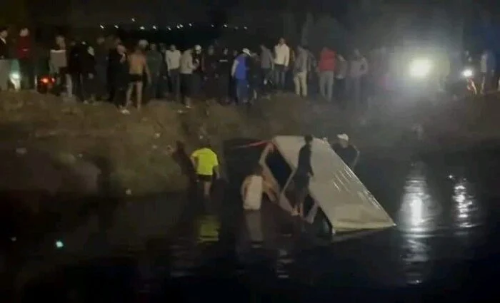 سقوط ميكروباص في ترعة بجمصة
