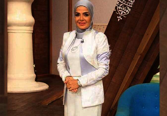 الإعلامية منى عبد الغني