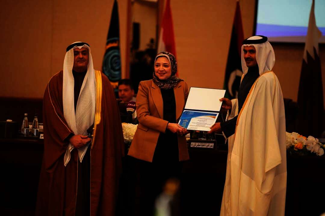 تكريم فريق من الشركة المصرية القابضة للغازات الطبيعية "إيجاس" يضم "دكتورة مهندسة لمياء أحمد علاء الدين أبوشهبة