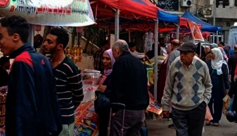 إقامة سوق اليوم الواحد بمحطة الرمل وسط الإسكندرية