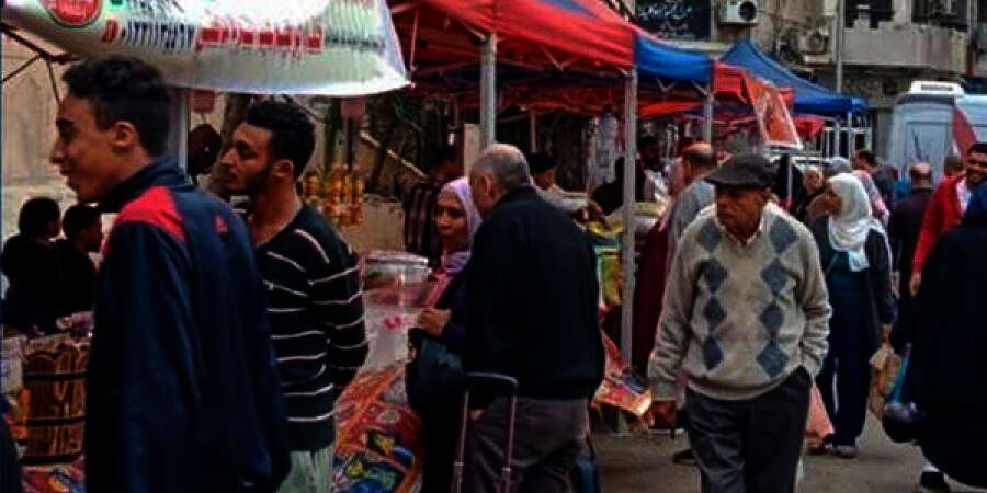 إقامة سوق اليوم الواحد بمحطة الرمل وسط الإسكندرية