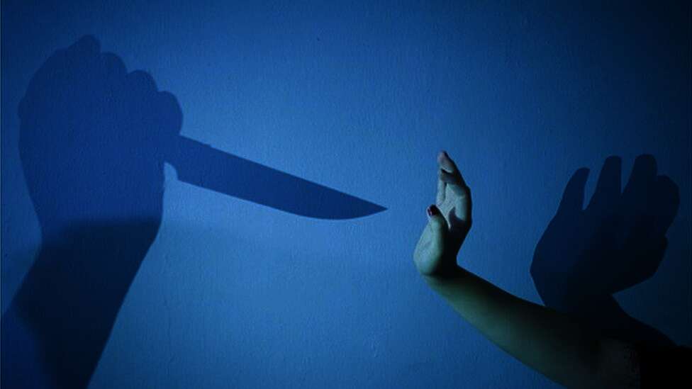 محاكمة مسنة وزوجها بتهمة قتل طفلة