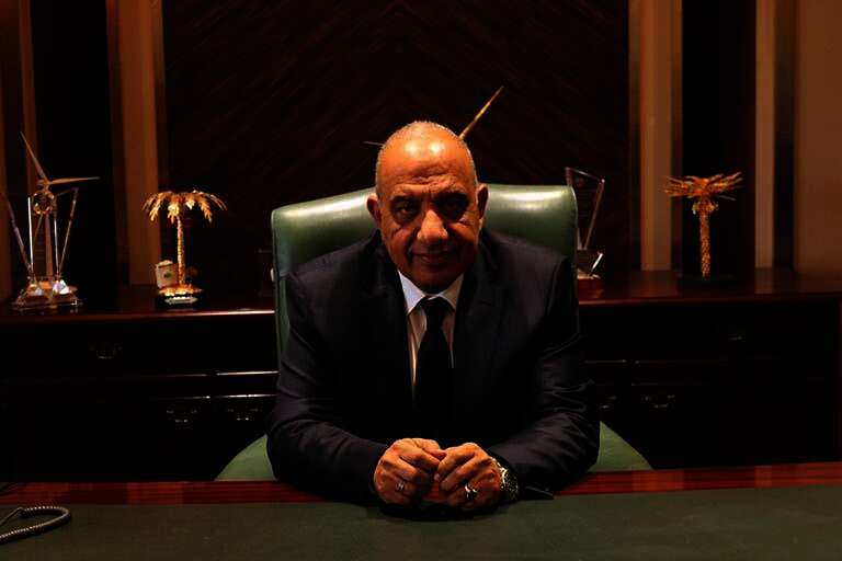 الدكتور محمود عصمت وزير الكهرباء والطاقة المتجددة