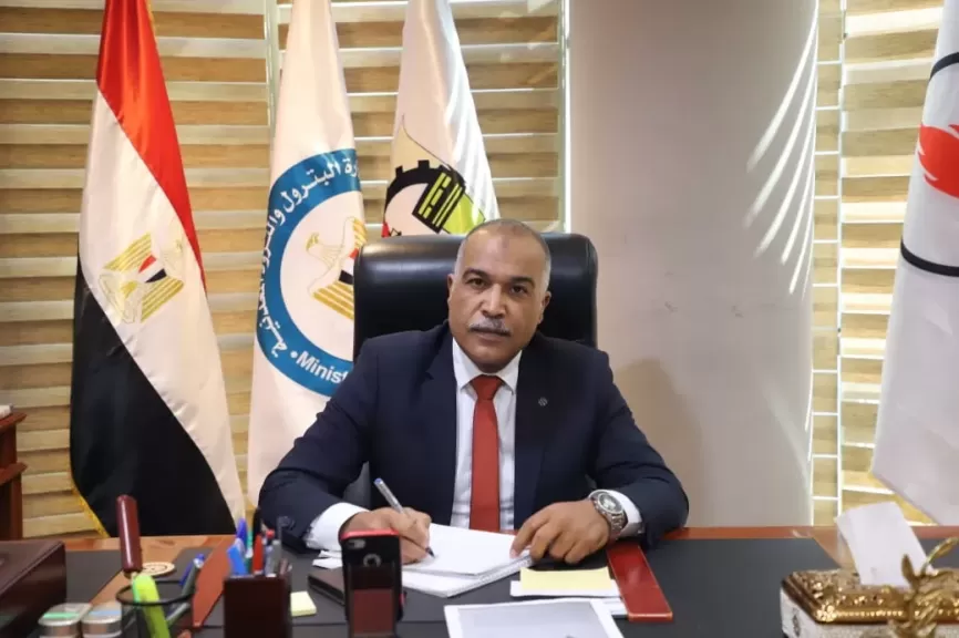 عباس صابر، رئيس النقابة العامة للعاملين بالبترول