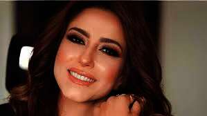 الفنانة حنان مطاوع