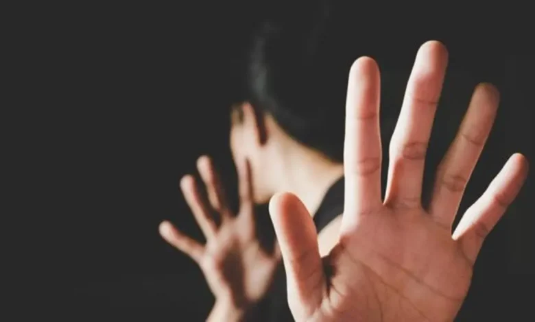 حبس سائق تحرش بفتاة