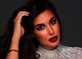 الفنانة ياسمين صبري