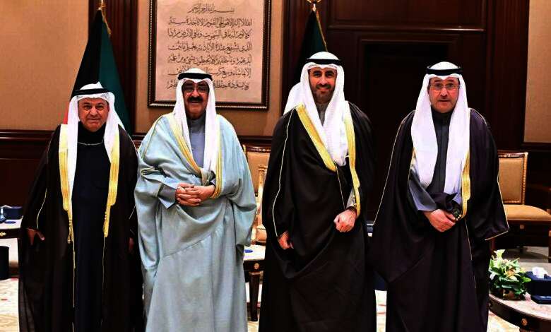 سمو أمير البلاد يستقبل وزير النفط والرئيسين التنفيذيين لـ”مؤسسة البترول” و”نفط الكويت”