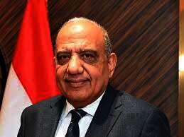 الدكتور محمود عصمت وزير الكهرباء و الطاقة المتجددة