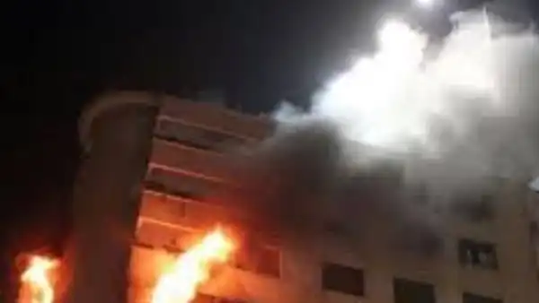 ميناء الحمراء البترولي