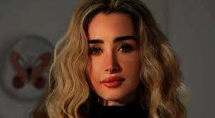الفنانة هنا الزاهد