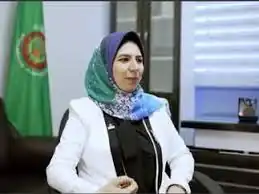 ضبط 3 سيدات لقن ذويهن إجابات الامتحان أمام مدرسة