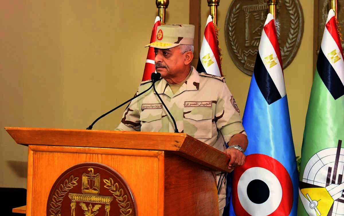 الفريق أول عبد المجيد صقر القائد العام للقوات المسلحة وزير الدفاع والإنتاج الحربى