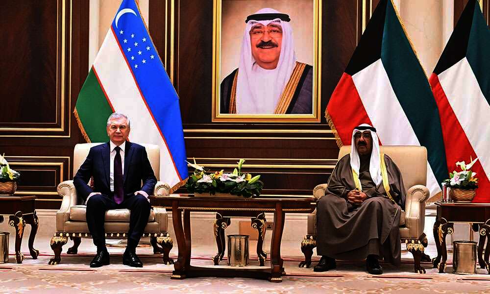 سمو أمير البلاد والرئيس الأوزبكي