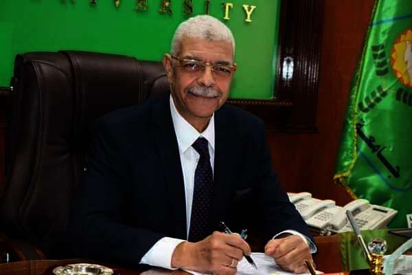 الدكتور أحمد القاصد رئيس جامعة المنوفية
